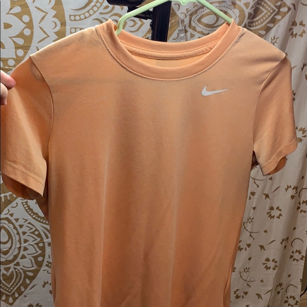 Nike tee